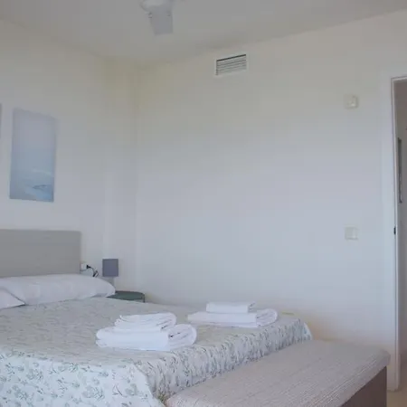 Oasis 100 Meters From With Private Parking מארבלה