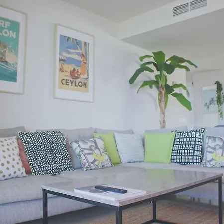 Oasis 100 Meters From With Private Parking