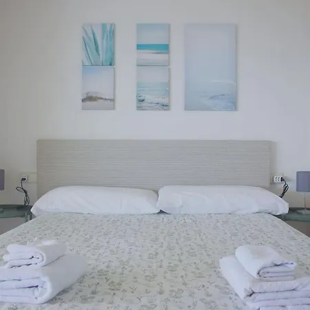 Oasis 100 Meters From With Private Parking * מארבלה