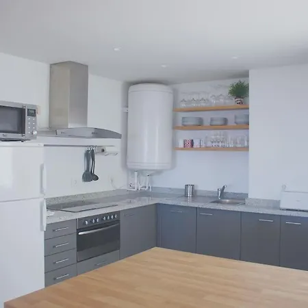 Oasis 100 Meters From With Private Parking Apartment