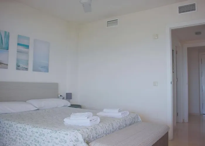 Oasis 100 Meters From With Private Parking Marbella