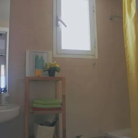 Oasis 100 Meters From With Private Parking *